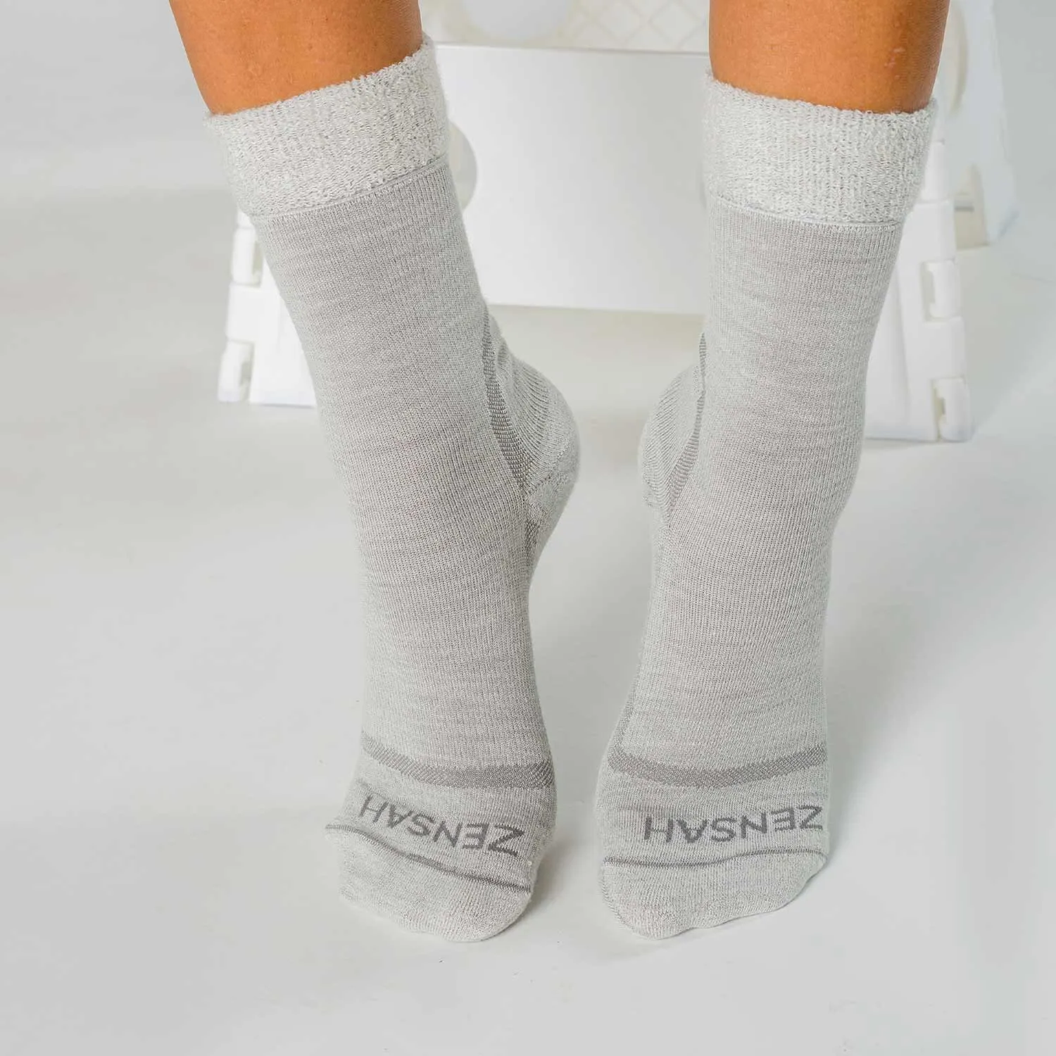 Calming Sleep Socks (Crew)