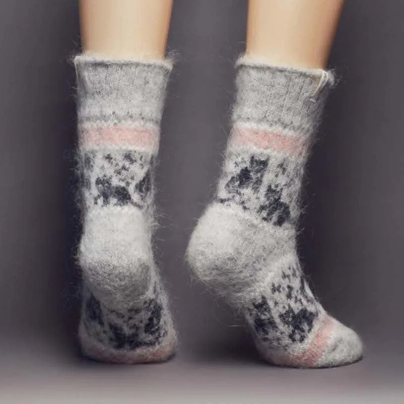 Women's Kute Kitties Non-Binding Goat Wool Crew Socks